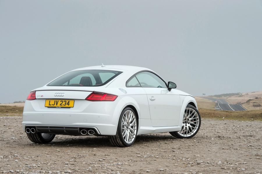  Audi TTS Coupe (8S) 2015 года  (UK) (фото 14 из 22)